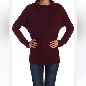 Devotion by Cyrus turtleneck ribbed burgundy noir sweater sz S very soft 
S-001